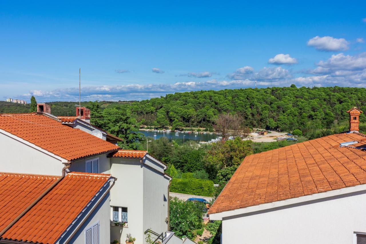 Apartments Villa Mavero Banjole Exterior photo
